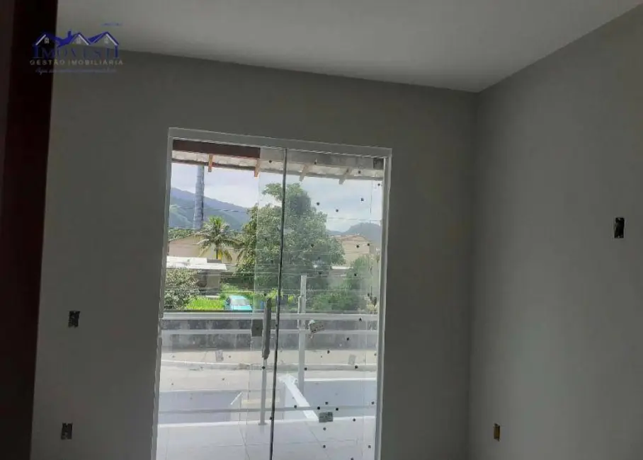 Foto 2 de Casa com 2 quartos à venda, 115m2 em Ponta Grossa, Marica - RJ