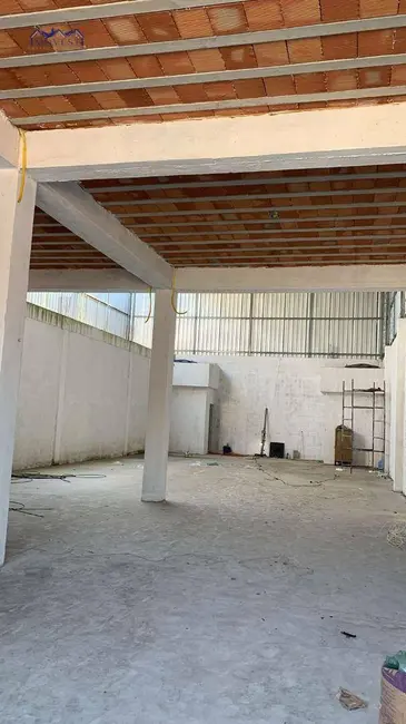 Armazém / Galpão para alugar, 300m2 em Flamengo, Marica - RJ - imagem 5 Foto 5 de Armazém / Galpão para alugar, 300m2 em Flamengo, Marica - RJ