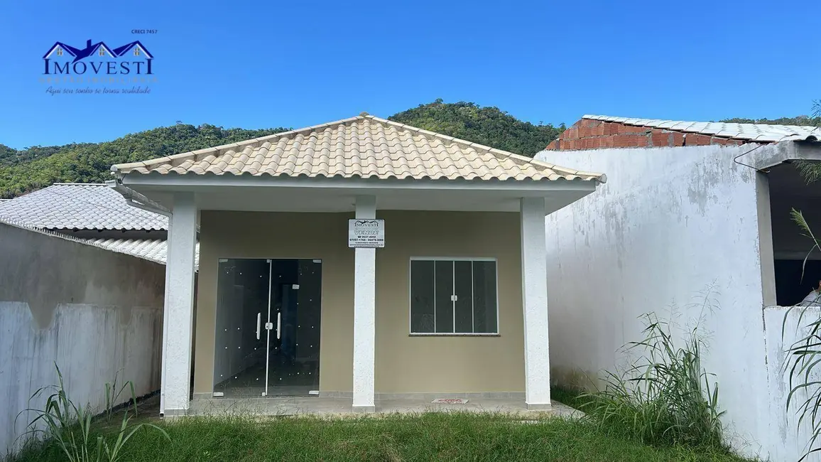Foto 1 de Casa com 2 quartos à venda, 78m2 em Vale da Figueira (Ponta Negra), Marica - RJ