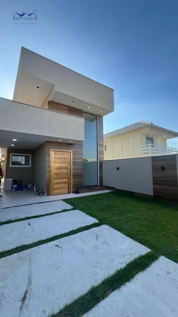 Foto 1 de Casa com 3 quartos à venda, 240m2 em Jardim Atlântico Leste (Itaipuaçu), Marica - RJ