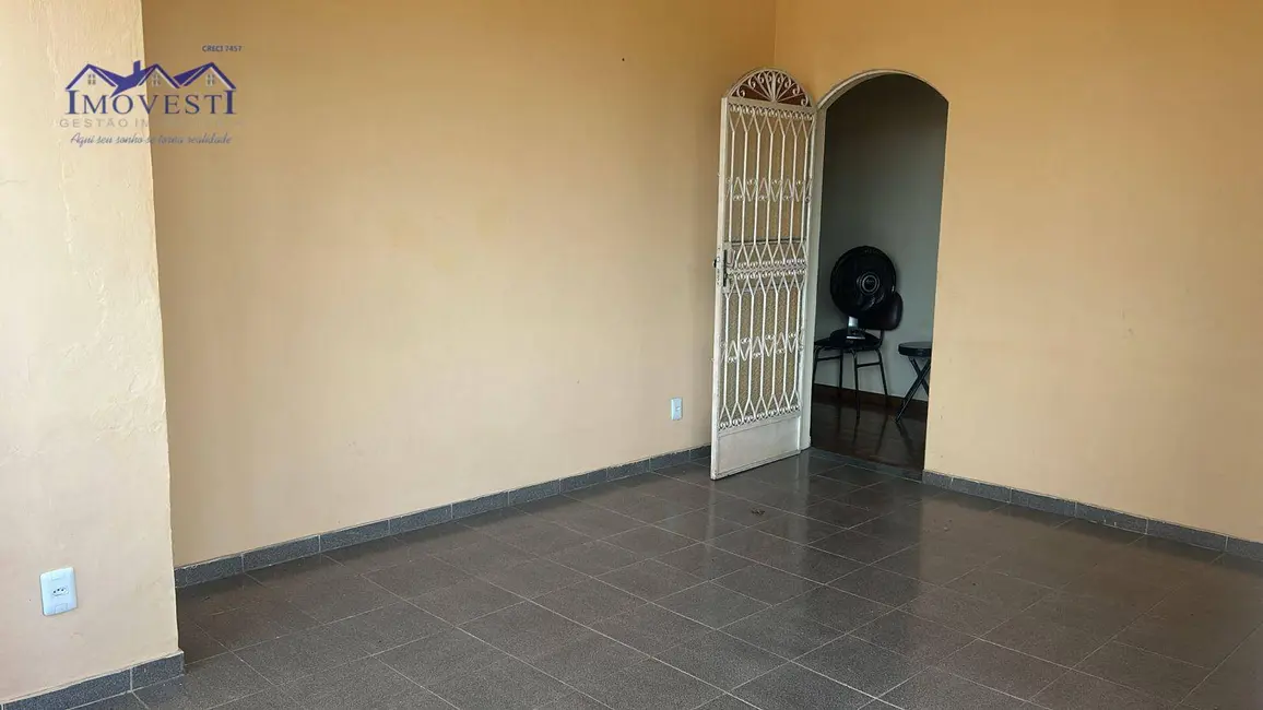 Foto 2 de Casa com 4 quartos à venda, 560m2 em Centro, Marica - RJ