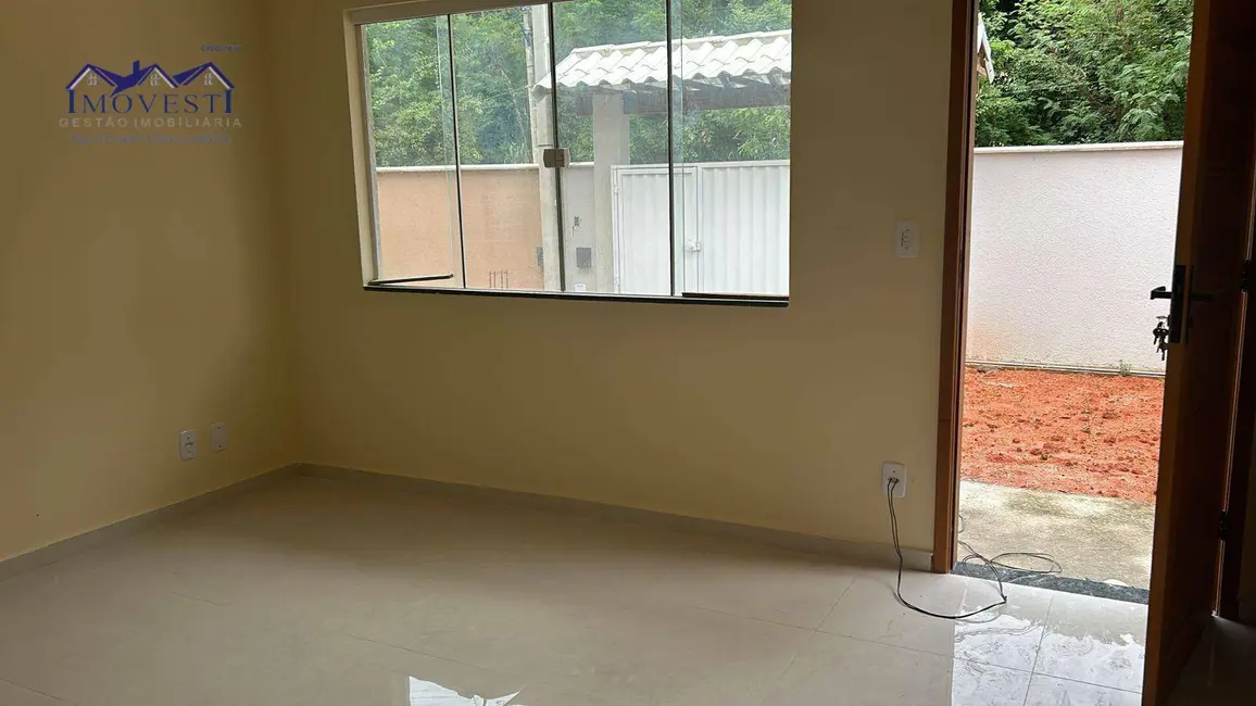 Foto 9 de Casa com 2 quartos à venda, 83m2 em Marica - RJ