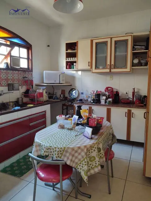 Foto 8 de Casa com 3 quartos à venda, 360m2 em Centro, Marica - RJ