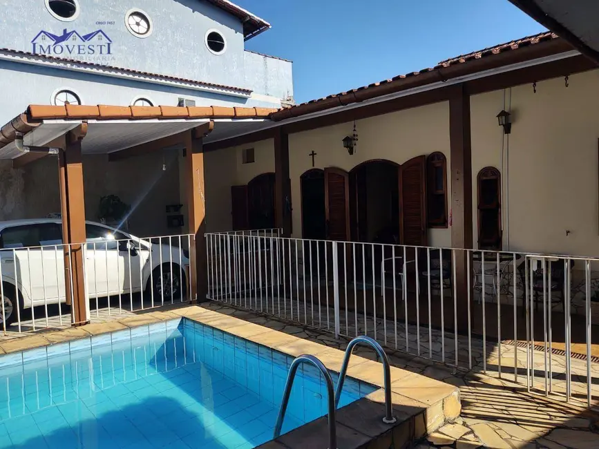 Foto 4 de Casa com 3 quartos à venda, 360m2 em Centro, Marica - RJ