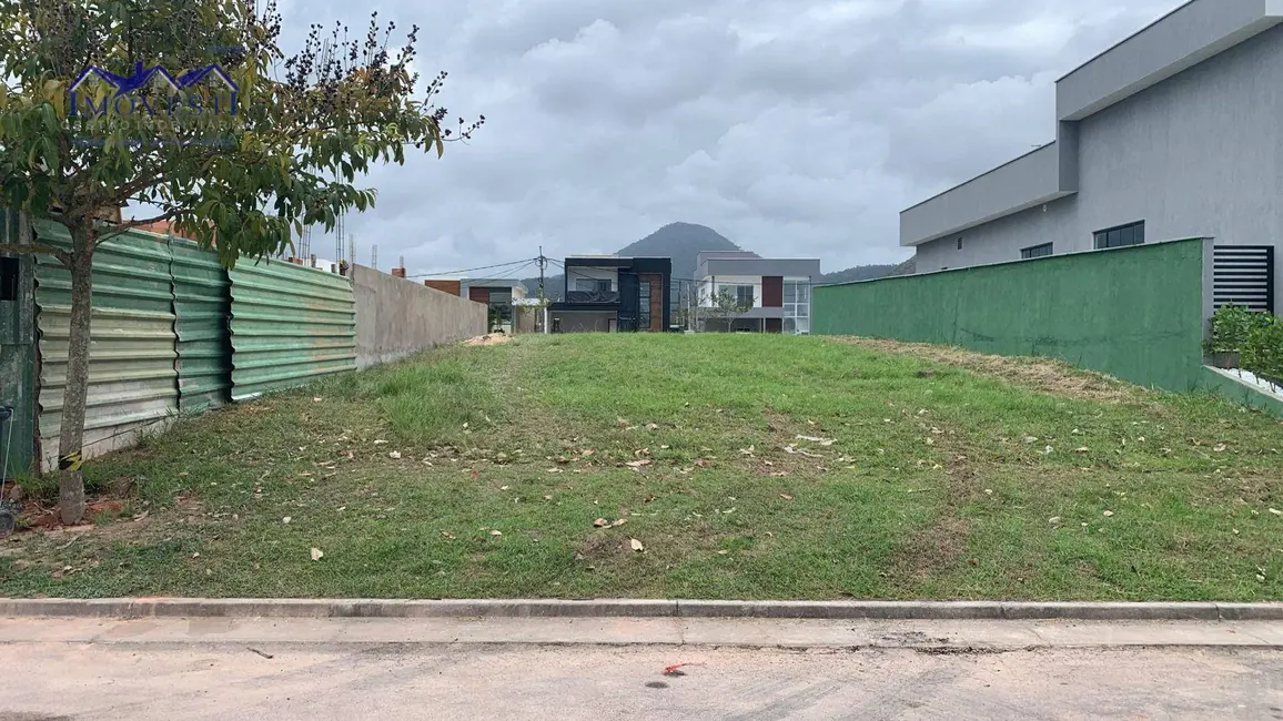 Foto 1 de Terreno / Lote à venda, 360m2 em Marica - RJ