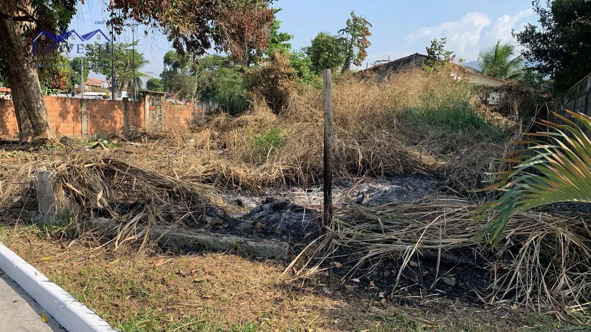 Foto 3 de Terreno / Lote à venda, 440m2 em Marica - RJ