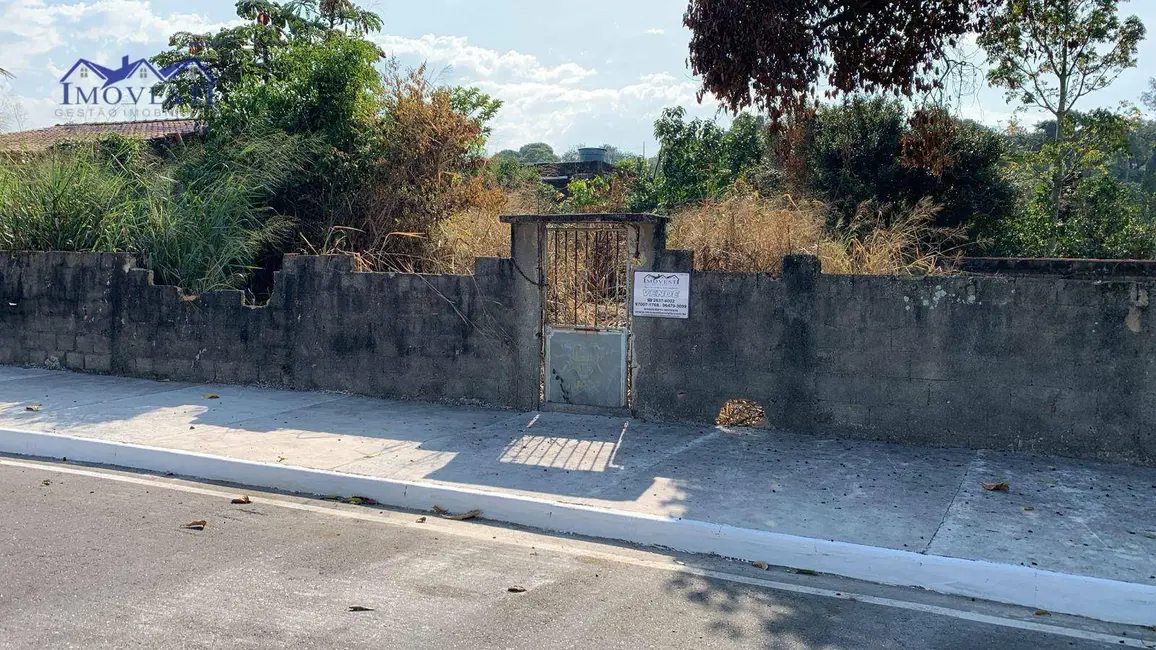 Foto 1 de Terreno / Lote à venda, 440m2 em Marica - RJ