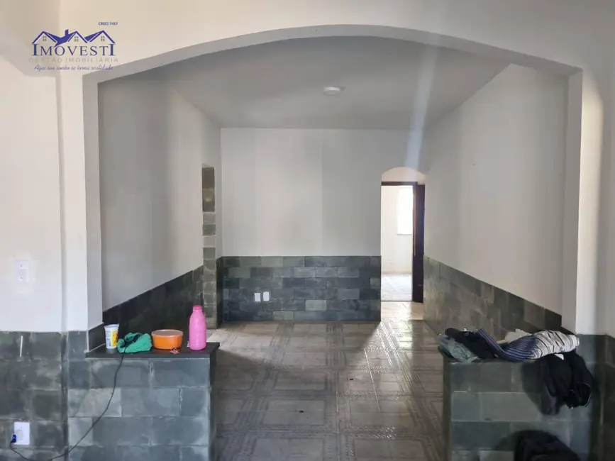 Foto 2 de Casa com 4 quartos para alugar, 574m2 em Mumbuca, Marica - RJ