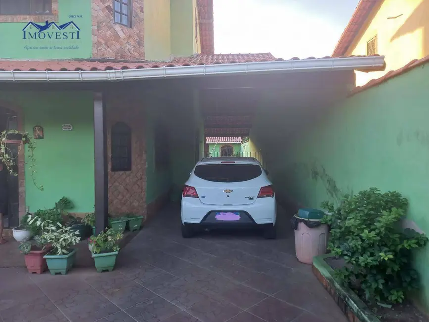 Foto 2 de Casa com 5 quartos à venda, 360m2 em Centro, Marica - RJ