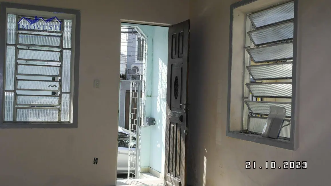 Casa com 2 quartos à venda, 70m2 em São Domingos, Niteroi - RJ - imagem 4 Foto 4 de Casa com 2 quartos à venda, 70m2 em São Domingos, Niteroi - RJ