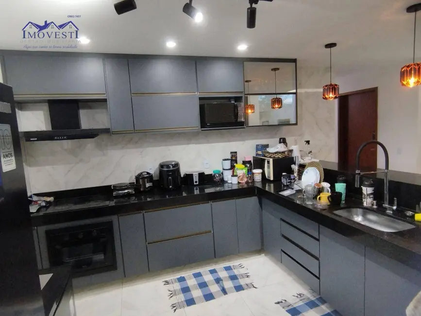 Foto 8 de Casa de Condomínio com 3 quartos à venda, 360m2 em Marica - RJ