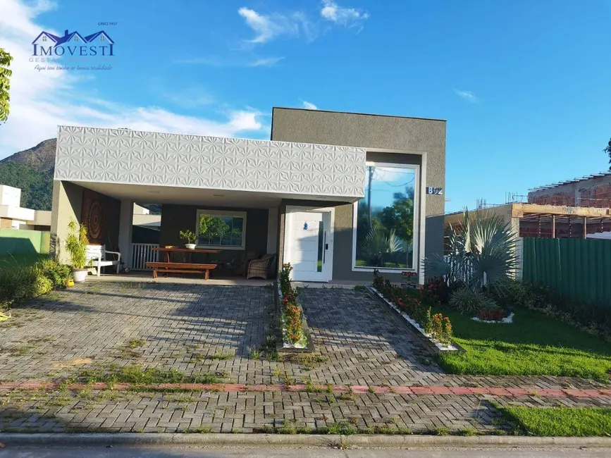 Foto 1 de Casa de Condomínio com 3 quartos à venda, 360m2 em Marica - RJ