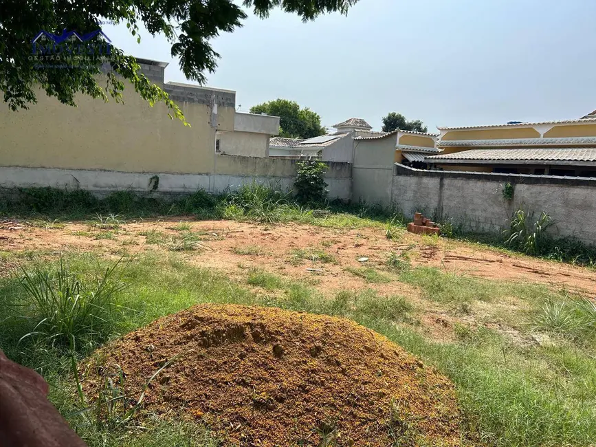 Foto 1 de Terreno / Lote à venda, 434m2 em Centro, Marica - RJ