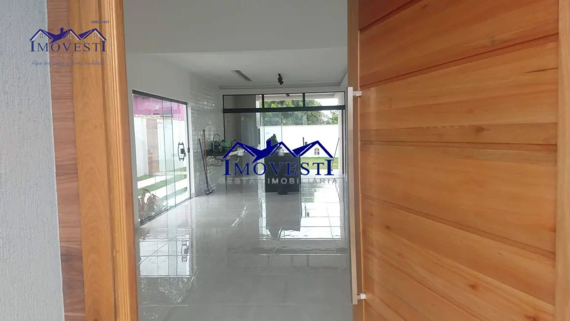 Foto 3 de Casa com 3 quartos à venda, 440m2 em Marica - RJ
