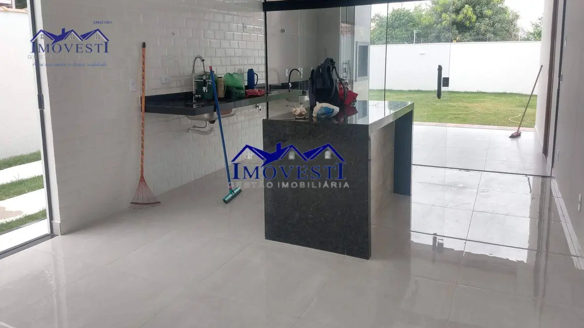 Foto 4 de Casa com 3 quartos à venda, 440m2 em Marica - RJ