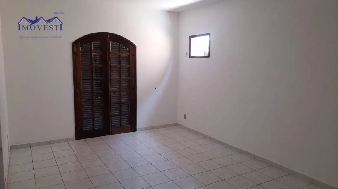 Casa com 3 quartos à venda, 132m2 em Centro, Marica - RJ - imagem 4 Foto 4 de Casa com 3 quartos à venda, 132m2 em Centro, Marica - RJ