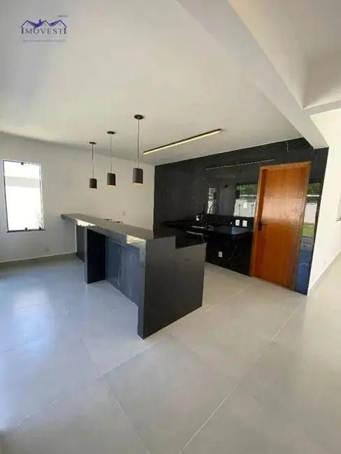 Casa de Condomínio com 3 quartos à venda, 366m2 em Marica - RJ - imagem 6 Foto 6 de Casa de Condomínio com 3 quartos à venda, 366m2 em Marica - RJ