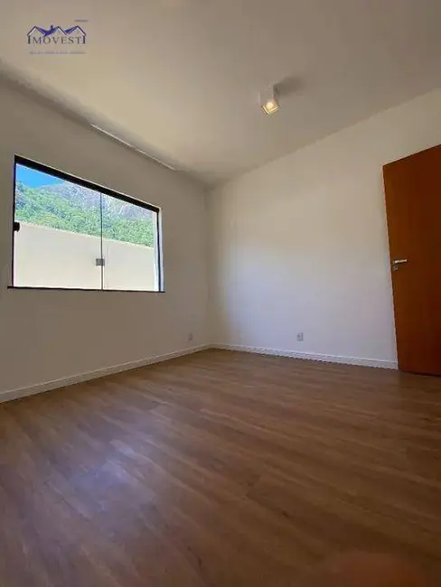 Casa de Condomínio com 3 quartos à venda, 366m2 em Marica - RJ - imagem 4 Foto 4 de Casa de Condomínio com 3 quartos à venda, 366m2 em Marica - RJ