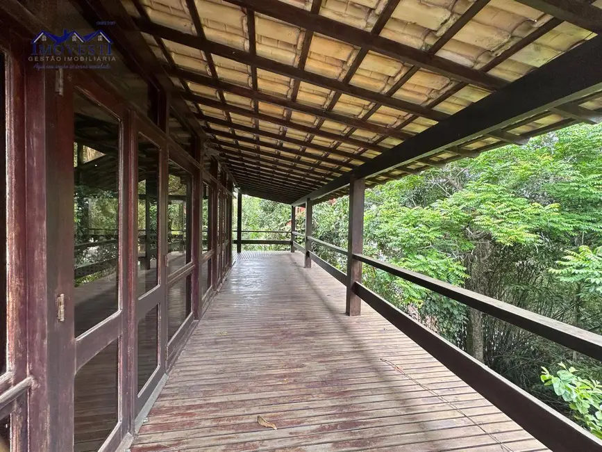 Foto 1 de Casa com 7 quartos à venda, 3000m2 em Centro, Marica - RJ