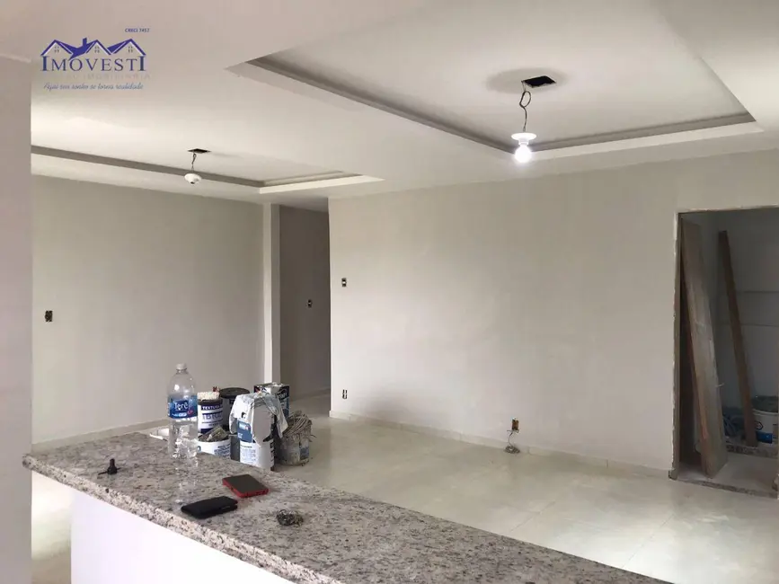 Foto 6 de Casa com 2 quartos à venda, 360m2 em Jacaroá, Marica - RJ