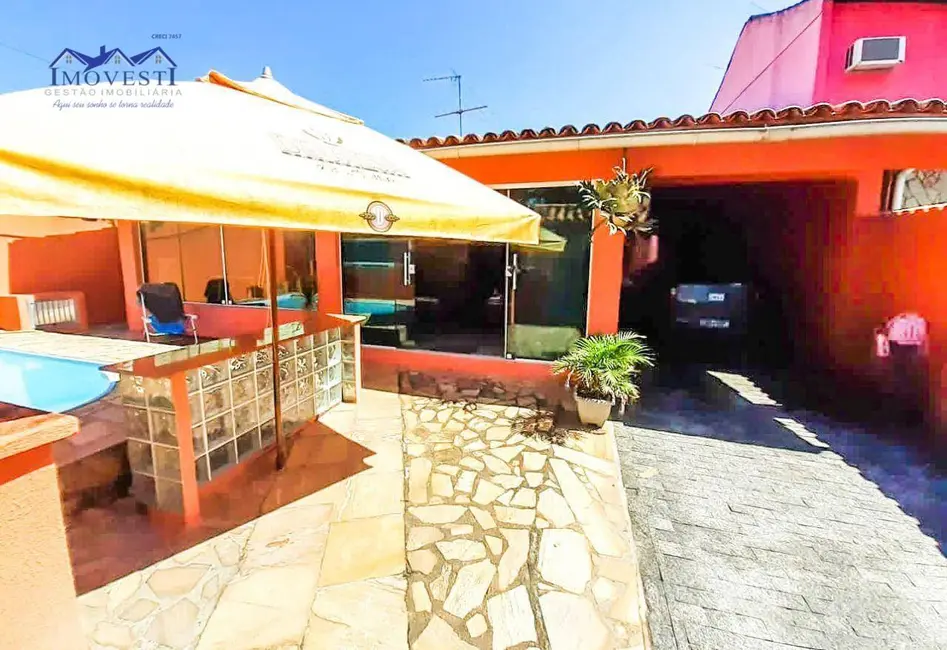 Foto 4 de Casa com 5 quartos à venda, 360m2 em Marica - RJ
