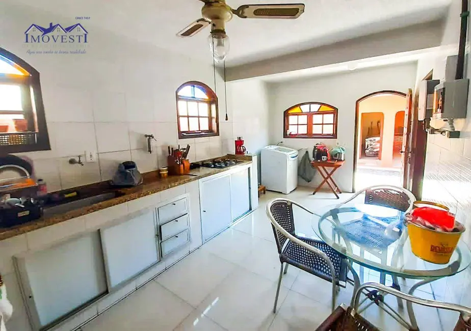 Foto 3 de Casa com 5 quartos à venda, 360m2 em Marica - RJ