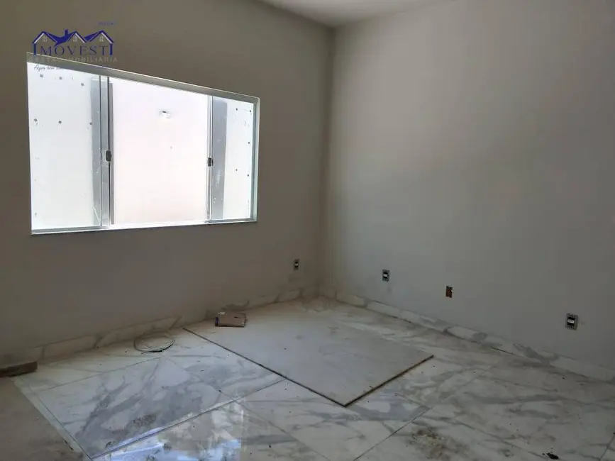 Foto 2 de Apartamento com 2 quartos para alugar, 70m2 em Flamengo, Marica - RJ