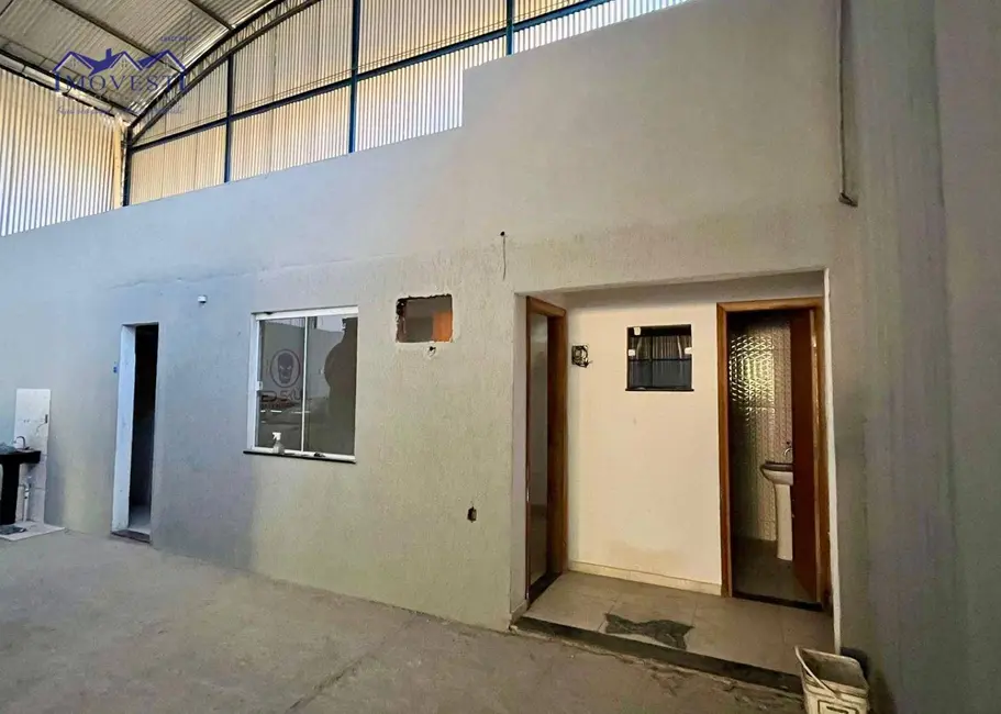 Armazém / Galpão para alugar, 420m2 em Flamengo, Marica - RJ - imagem 4 Foto 4 de Armazém / Galpão para alugar, 420m2 em Flamengo, Marica - RJ