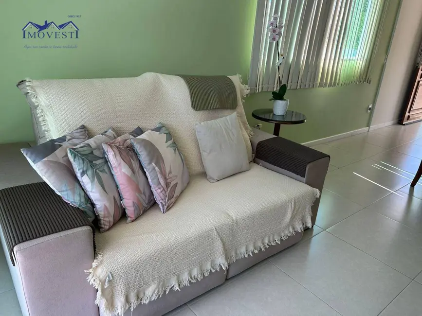 Casa com 3 quartos à venda, 402m2 em Flamengo, Marica - RJ - imagem 5 Foto 5 de Casa com 3 quartos à venda, 402m2 em Flamengo, Marica - RJ