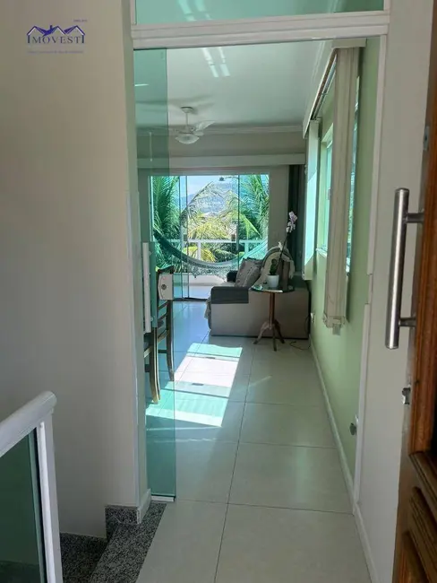 Casa com 3 quartos à venda, 402m2 em Flamengo, Marica - RJ - imagem 8 Foto 8 de Casa com 3 quartos à venda, 402m2 em Flamengo, Marica - RJ