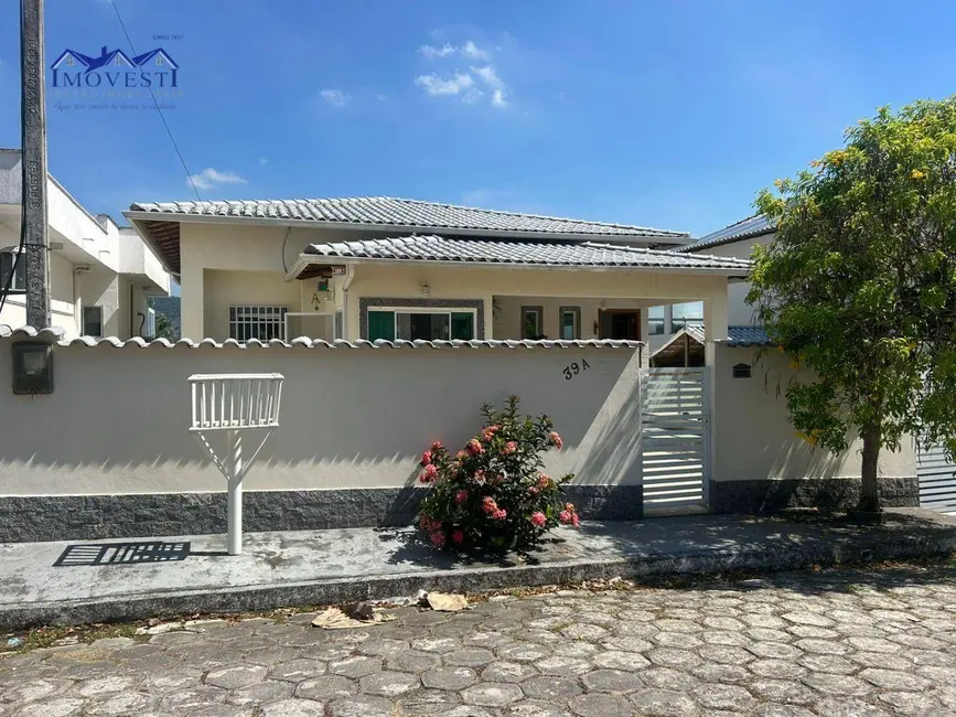Foto 1 de Casa com 3 quartos à venda, 402m2 em Flamengo, Marica - RJ