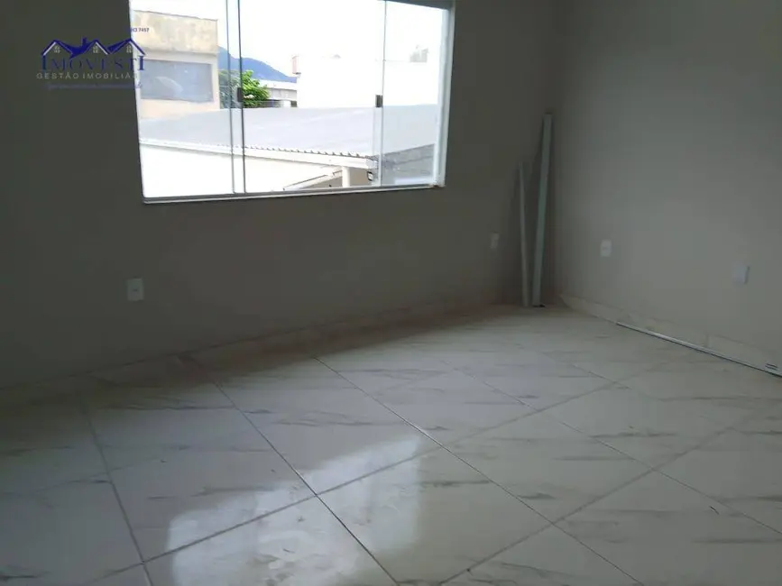 Foto 2 de Apartamento com 2 quartos para alugar, 65m2 em Flamengo, Marica - RJ