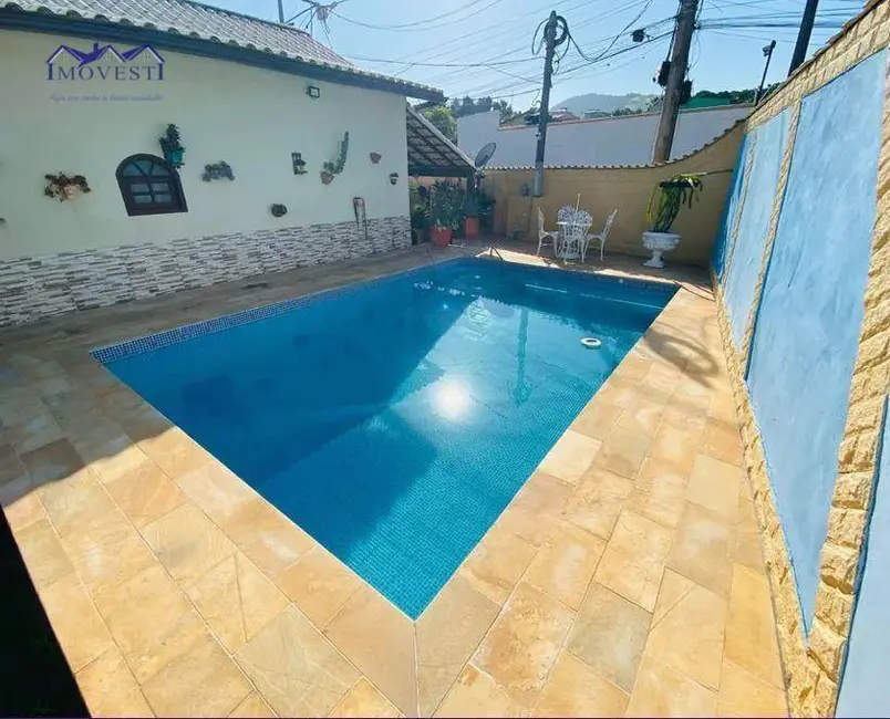 Foto 7 de Casa com 4 quartos à venda, 235m2 em Centro, Marica - RJ