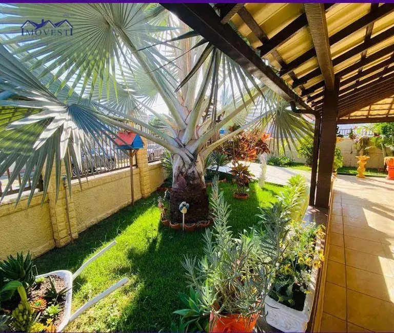 Foto 6 de Casa com 4 quartos para alugar, 235m2 em Centro, Marica - RJ