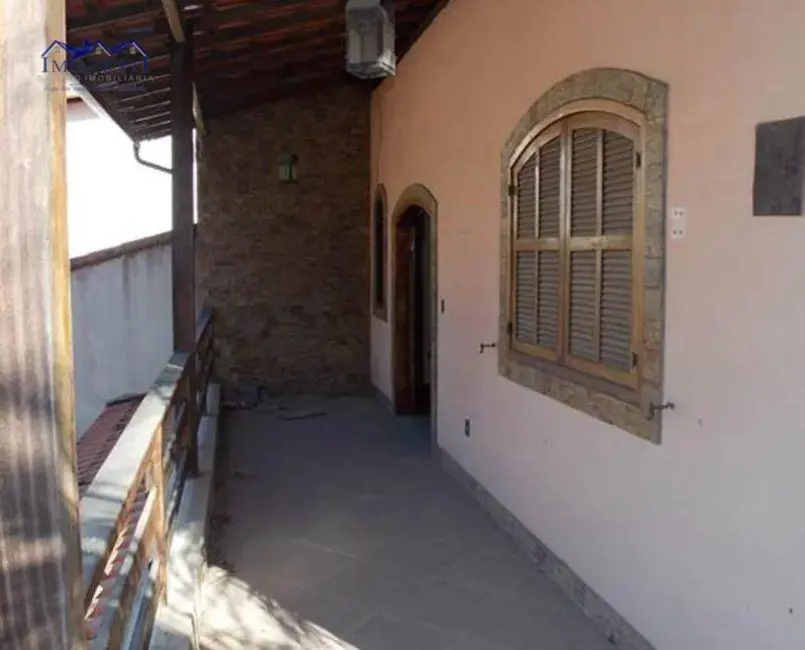 Casa com 6 quartos à venda, 345m2 em Centro, Marica - RJ - imagem 5 Foto 5 de Casa com 6 quartos à venda, 345m2 em Centro, Marica - RJ