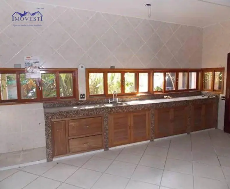 Casa com 6 quartos à venda, 345m2 em Centro, Marica - RJ - imagem 8 Foto 8 de Casa com 6 quartos à venda, 345m2 em Centro, Marica - RJ