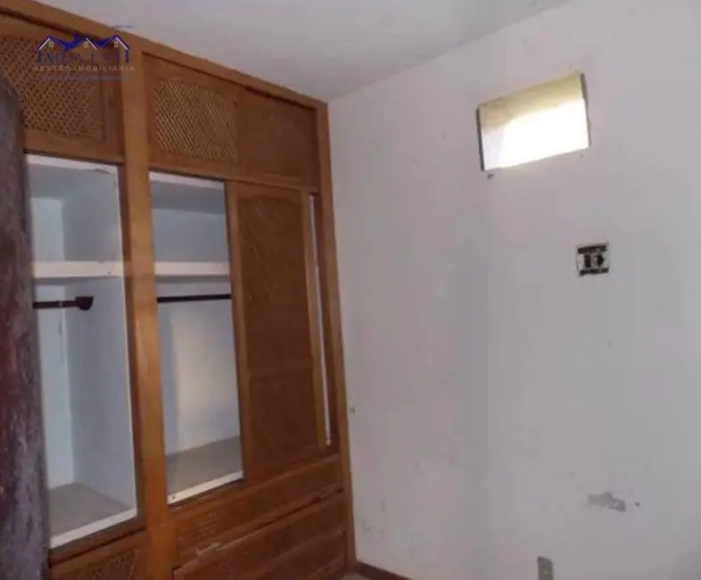 Casa com 6 quartos à venda, 345m2 em Centro, Marica - RJ - imagem 9 Foto 9 de Casa com 6 quartos à venda, 345m2 em Centro, Marica - RJ