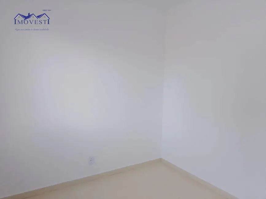 Foto 3 de Casa de Condomínio com 2 quartos para alugar, 75m2 em Três Pontes, Itaborai - RJ