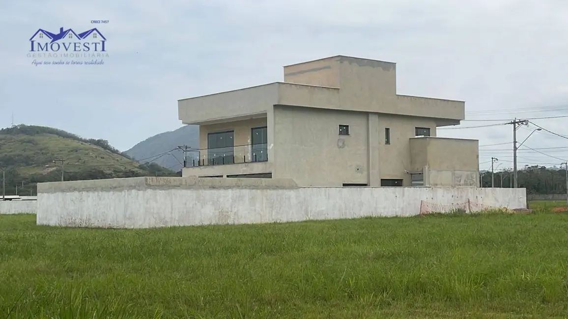 Foto 6 de Casa com 4 quartos à venda, 360m2 em Cajueiros (Itaipuaçu), Marica - RJ