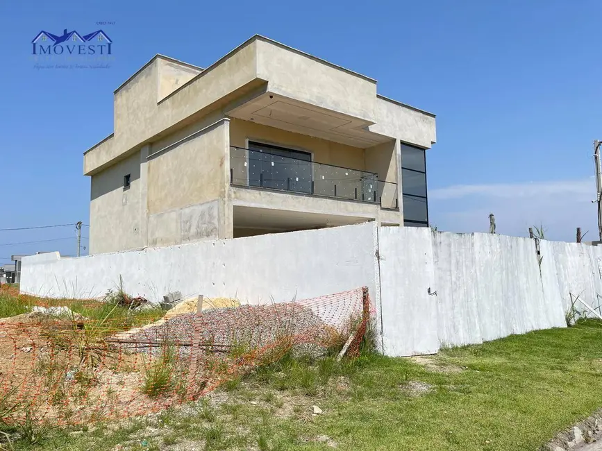 Foto 2 de Casa com 4 quartos à venda, 360m2 em Cajueiros (Itaipuaçu), Marica - RJ