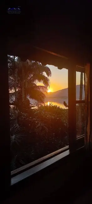 Foto 9 de Casa com 6 quartos à venda, 690m2 em Araçatiba, Marica - RJ