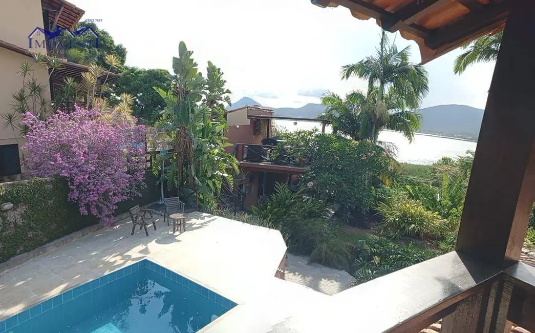 Foto 3 de Casa com 6 quartos à venda, 690m2 em Araçatiba, Marica - RJ