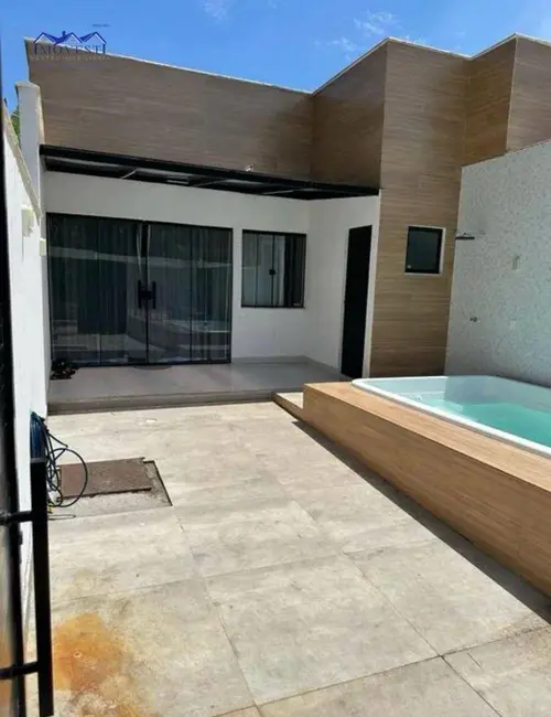Foto 5 de Casa com 2 quartos à venda, 120m2 em Marica - RJ