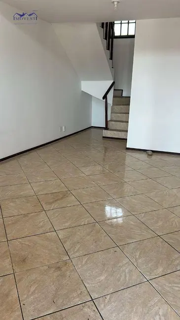 Casa com 3 quartos à venda, 120m2 em Centro, Marica - RJ - imagem 4 Foto 4 de Casa com 3 quartos à venda, 120m2 em Centro, Marica - RJ