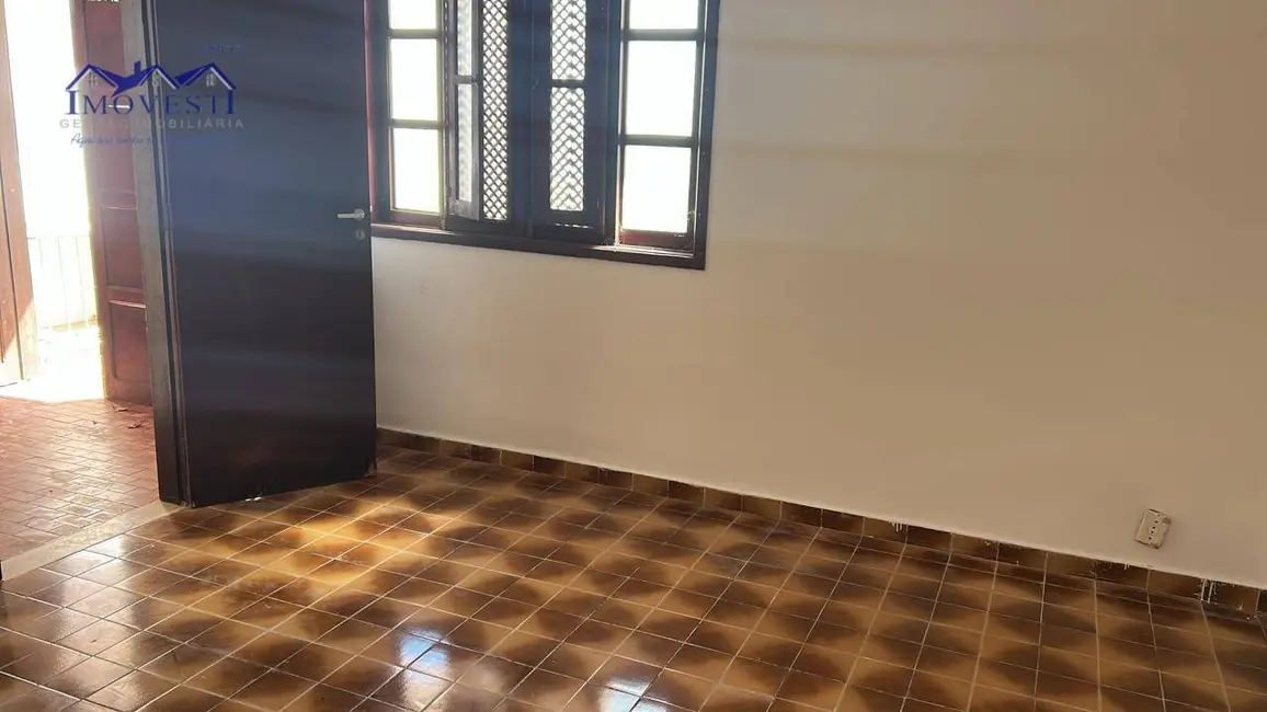 Foto 8 de Casa com 3 quartos para alugar, 120m2 em Centro, Marica - RJ