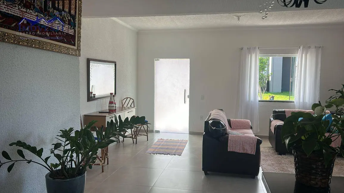 Foto 2 de Casa com 2 quartos para alugar, 180m2 em Itapeba, Marica - RJ
