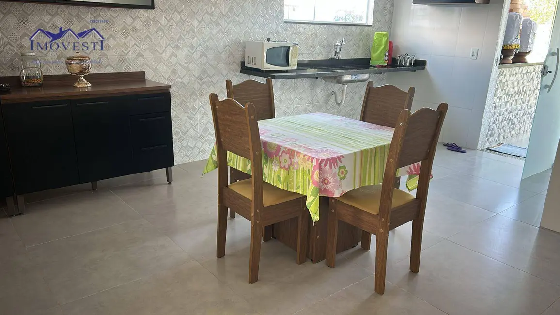 Foto 3 de Casa com 2 quartos para alugar, 180m2 em Itapeba, Marica - RJ