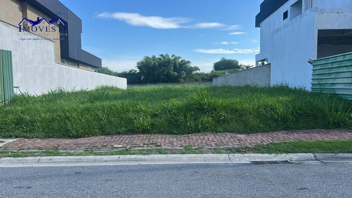 Foto 1 de Terreno / Lote à venda, 565m2 em Centro, Marica - RJ