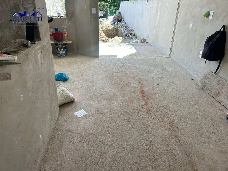 Foto 6 de Casa com 2 quartos à venda, 300m2 em Vale da Figueira (Ponta Negra), Marica - RJ