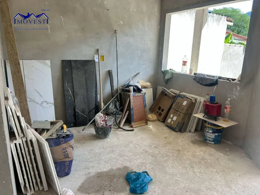 Foto 3 de Casa com 2 quartos à venda, 300m2 em Vale da Figueira (Ponta Negra), Marica - RJ